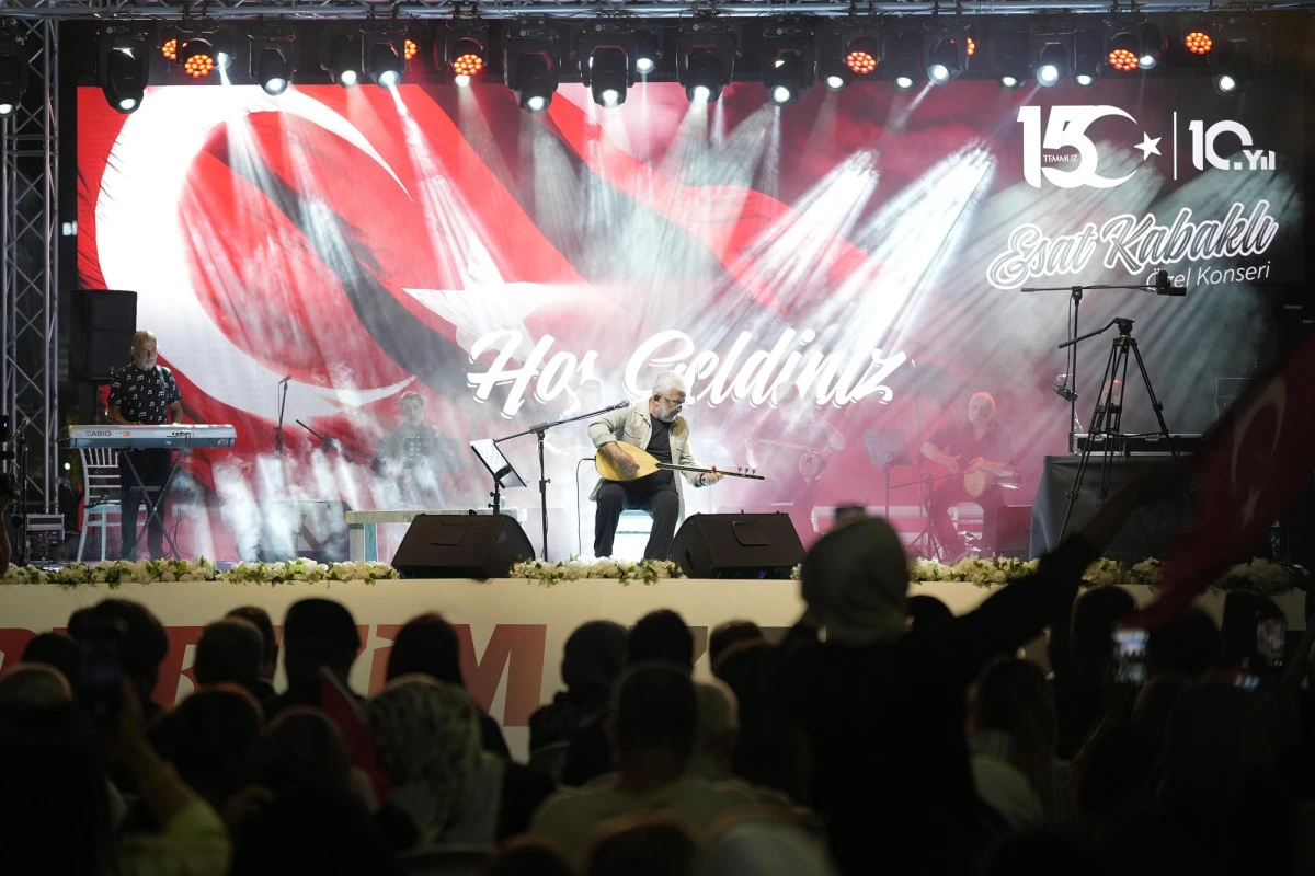 10 YIL &Ouml;NCEKİ HEYECANLA GAZİANTEP TEK Y&Uuml;REK MEYDANLARA İNDİ!