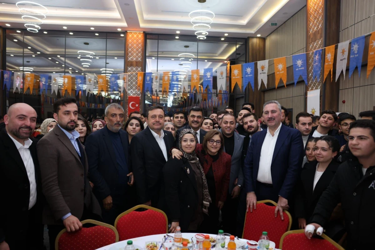 AK PARTİ GAZİANTEP, GELENEKSEL İFTAR BULUŞMASINDA TEŞKİLAT R&Uuml;ZG&Acirc;RI ESTİRDİ