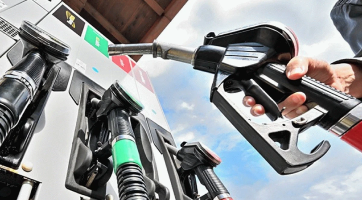 Akaryakıtta &ccedil;ifte hareketlilik: Benzine zam LPG'ye indirim