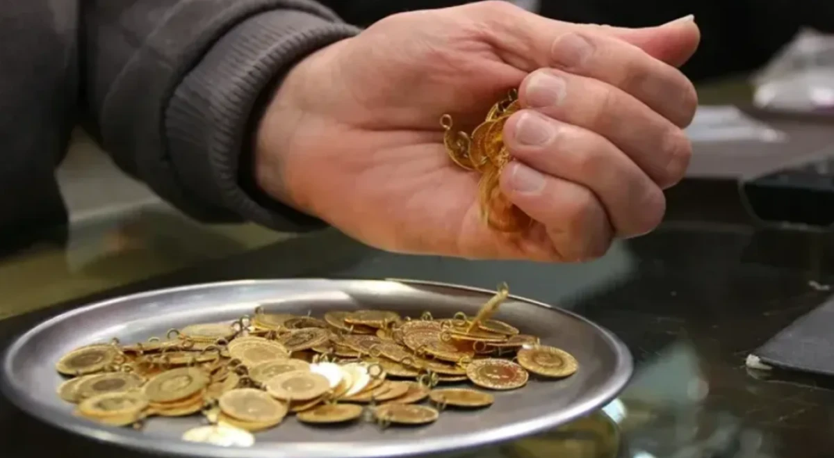 Altında savaş tansiyonu: Gram ve &ccedil;eyrek ne kadar?