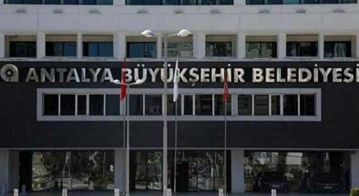 Antalya'da r&uuml;şvet ve yolsuzluk operasyonu genişliyor: 3 ilde 25 g&ouml;zaltı