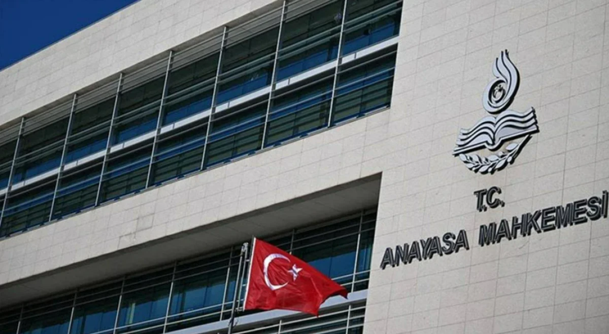 AYM kararını verdi: O siyasi partinin hukuki varlığı sona erdi!