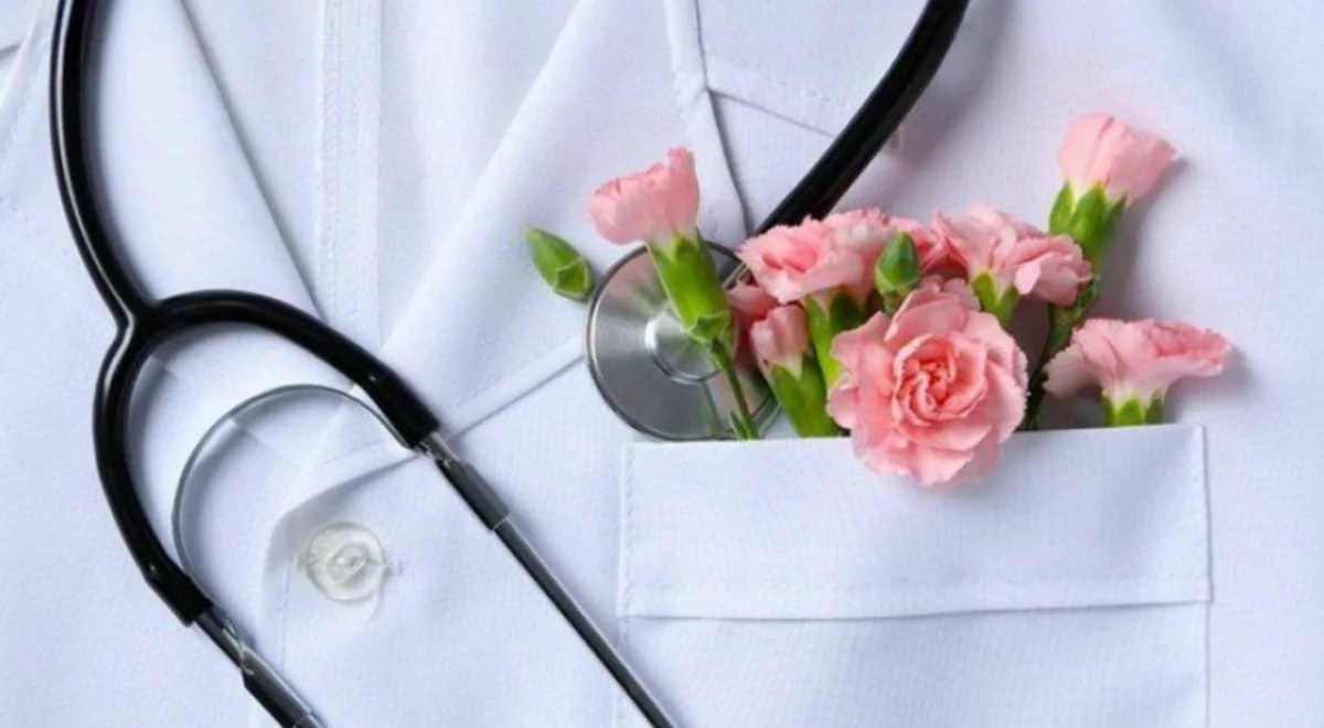 Bug&uuml;n 14 Mart Tıp Bayramı! Tıp bayramında sağlık &ccedil;alışanlarının durumu ne? Ka&ccedil; doktor beyaz kod alarmı verdi?