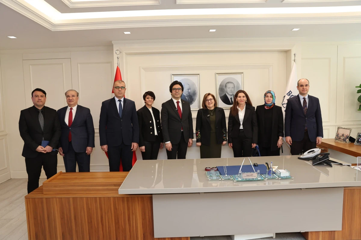 B&Uuml;Y&Uuml;KŞEHİR&rsquo;DEN DOĞUM S&Uuml;RECİNE EBE EŞLİĞİ MODELİ!