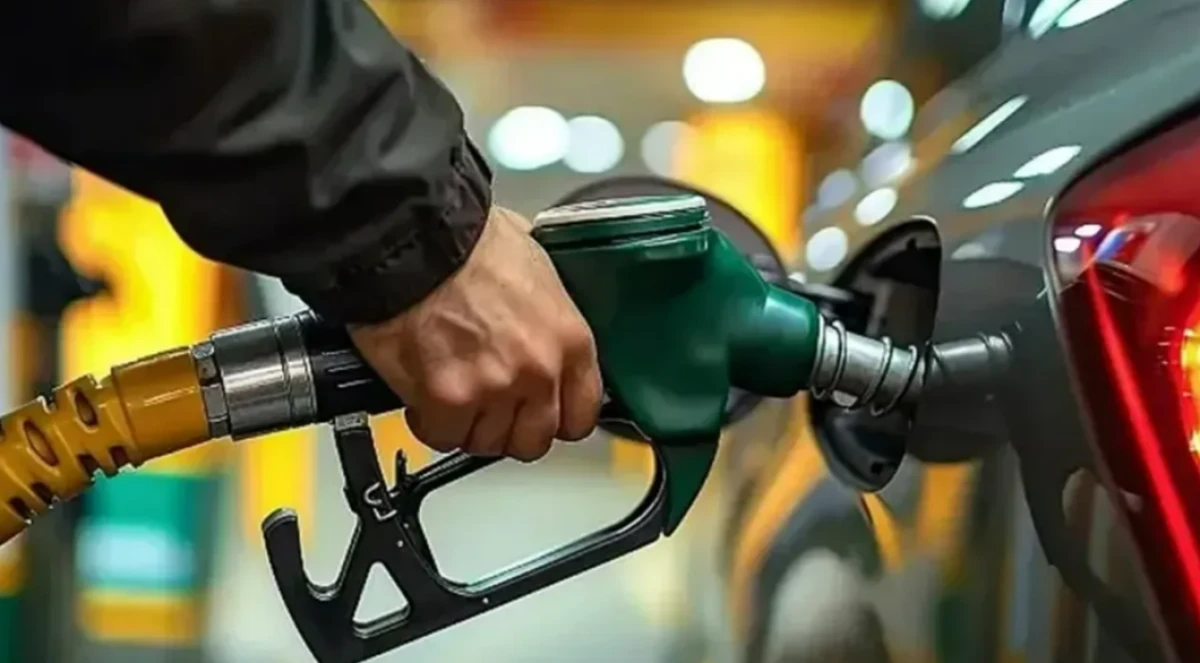 Depoları doldurun: Benzine cumartesi zammı geliyor