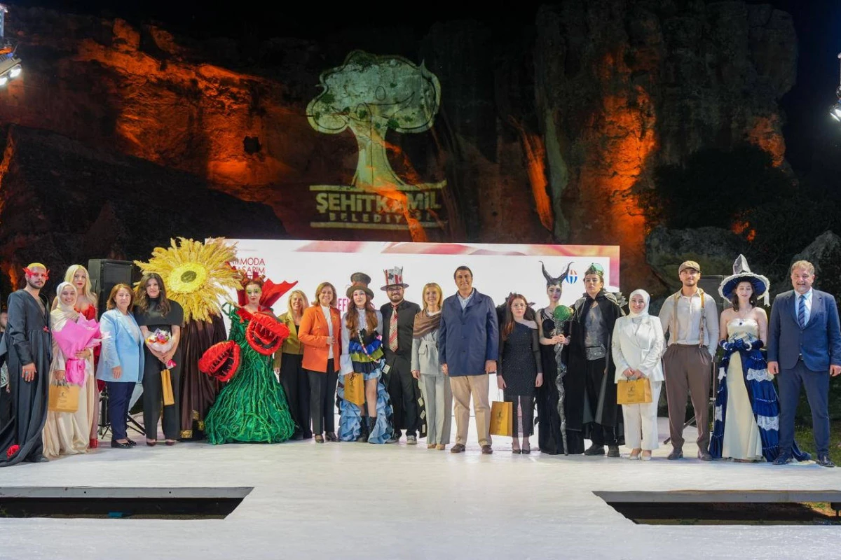 D&Uuml;L&Uuml;K ANTİK KENTİ'NDE MODA İLE TARİH BULUŞTU