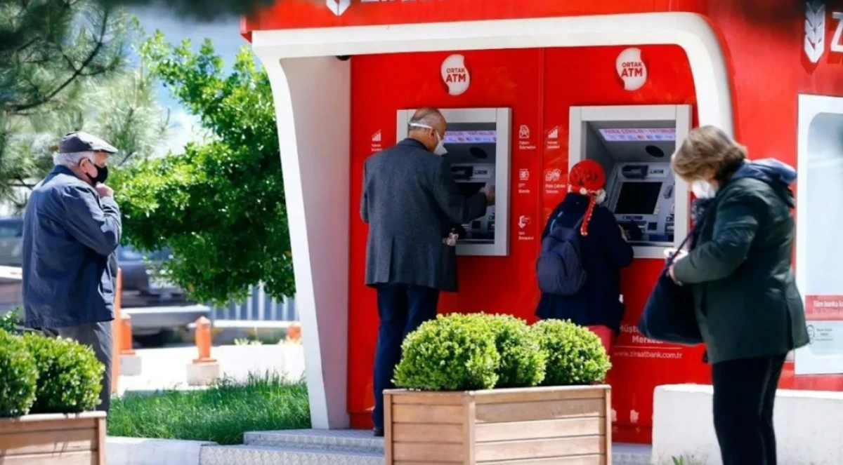 Emekli, dul ve yetim maaşı alanları &uuml;zecek haber geldi: Artık bu para kesilecek!