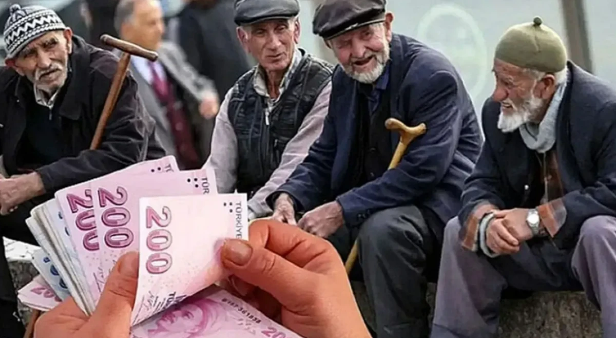 Emekli maaşı fark &ouml;demeleri yattı! Hesaplarda 3 bin 119 TL s&uuml;rprizi!