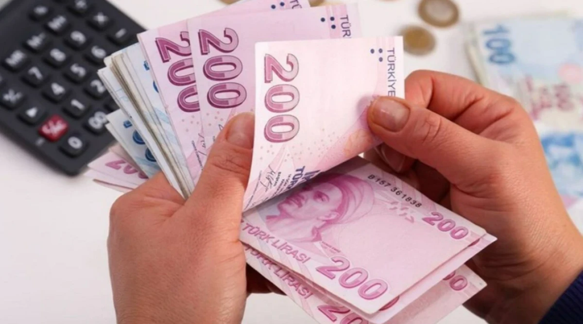 Emekli maaşları i&ccedil;in kritik s&ouml;zler: Kimlerin maaşı kesilecek a&ccedil;ıkladı