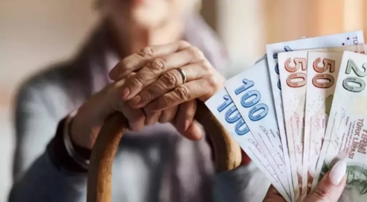 Emekliye ek zam! 3 bin 552 lira fark ne zaman yatacak?