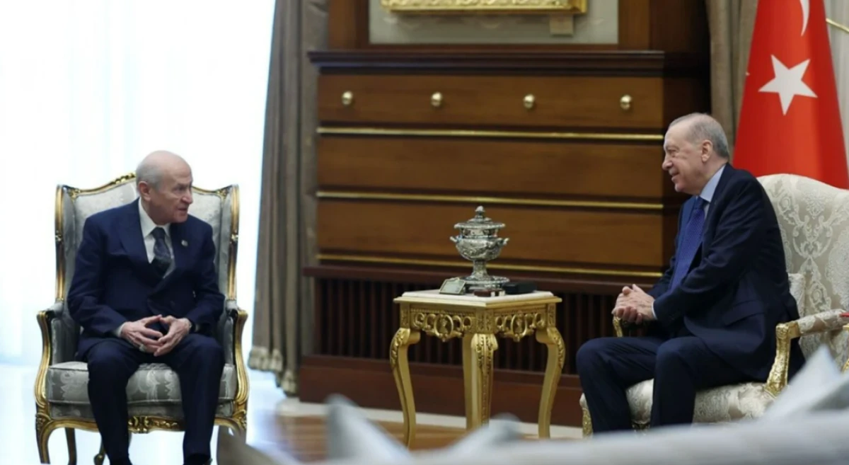 Erdoğan ve Bah&ccedil;eli Beştepe'de bir araya geldi g&uuml;ndem &ccedil;er&ccedil;eve yasaydı