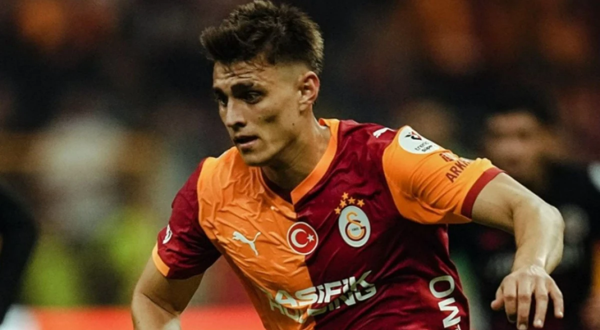 Galatasaray'da gece yarısı operasyonu! Taraftar o imzaya ateş p&uuml;sk&uuml;rd&uuml;!