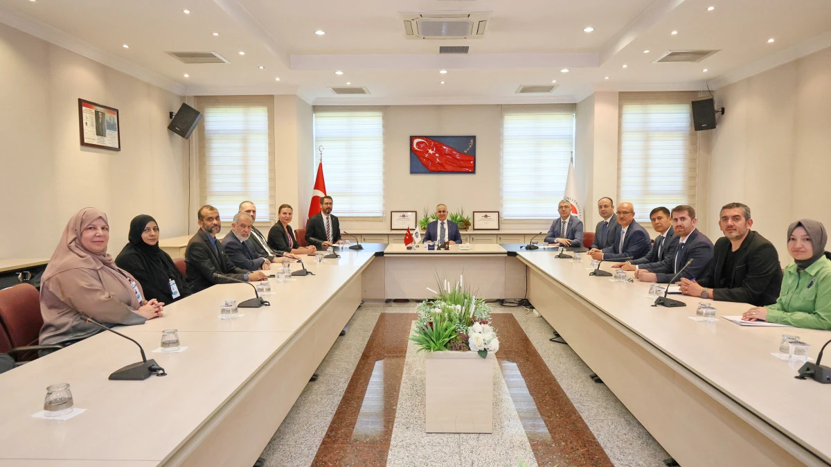GA&Uuml;N İLAHİYAT FAK&Uuml;LTESİ&rsquo;NE ULUSLARARASI AKREDİTASYON SAHA  ZİYARETİ BAŞLADI