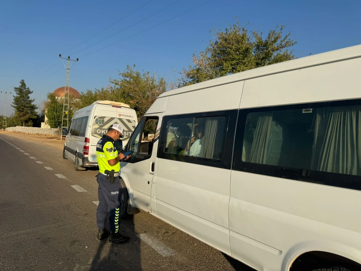 GAZİANTEP JANDARMADAN OKULLARIN İLK GÜNÜNDE YOĞUN GÜVENLİK TEDBİRLERİ