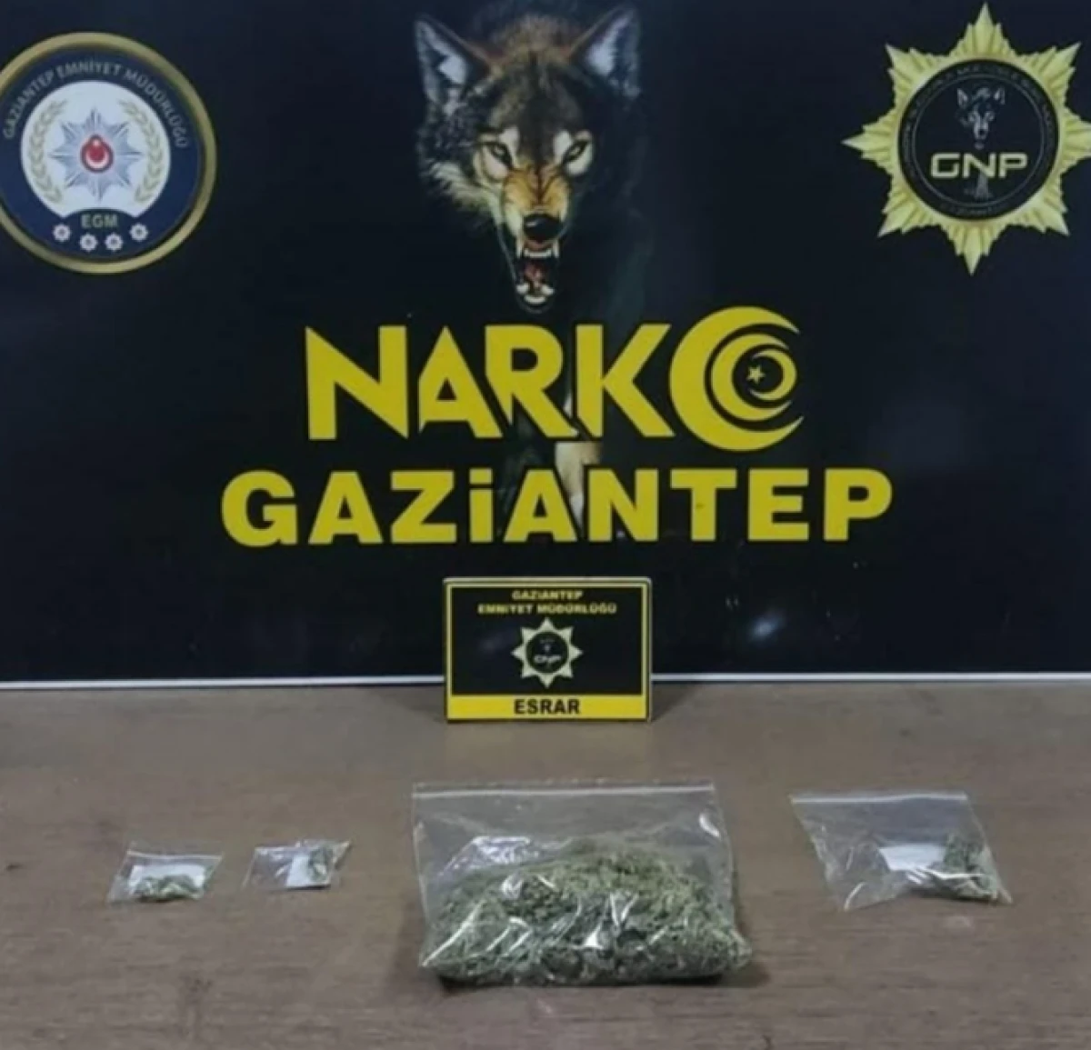 Gaziantep&rsquo;te Binlerce Hap ve Kilolarca Madde Ele Ge&ccedil;irildi