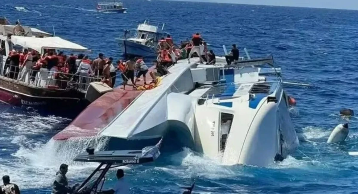 Girne'deki gemi faciasında can kaybı 12'ye y&uuml;kseldi: 16 kişi aranıyor