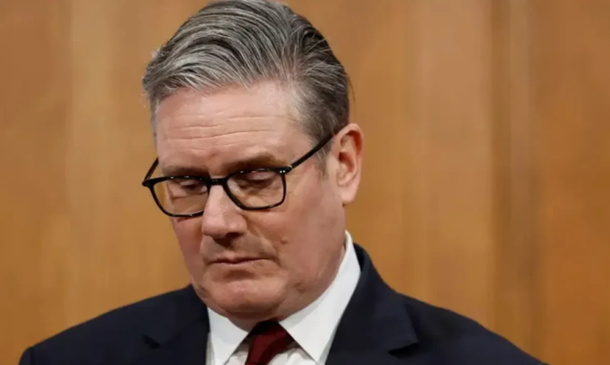 İngiltere Başbakanı Keir Starmer istifa etti!