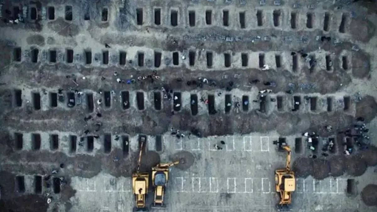 İran'da vurulan okuldaki 165 &ccedil;ocuk şehide t&ouml;ren d&uuml;zenlendi