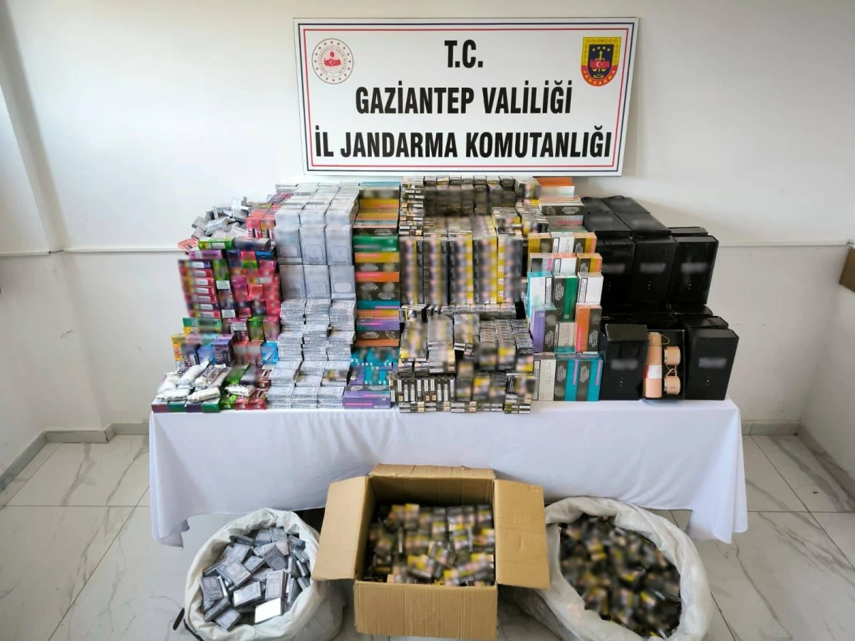 JANDARMA KAÇAKÇILIK OPERASYONUNDA MİYONLUK MALZEMEYE EL KOYDU