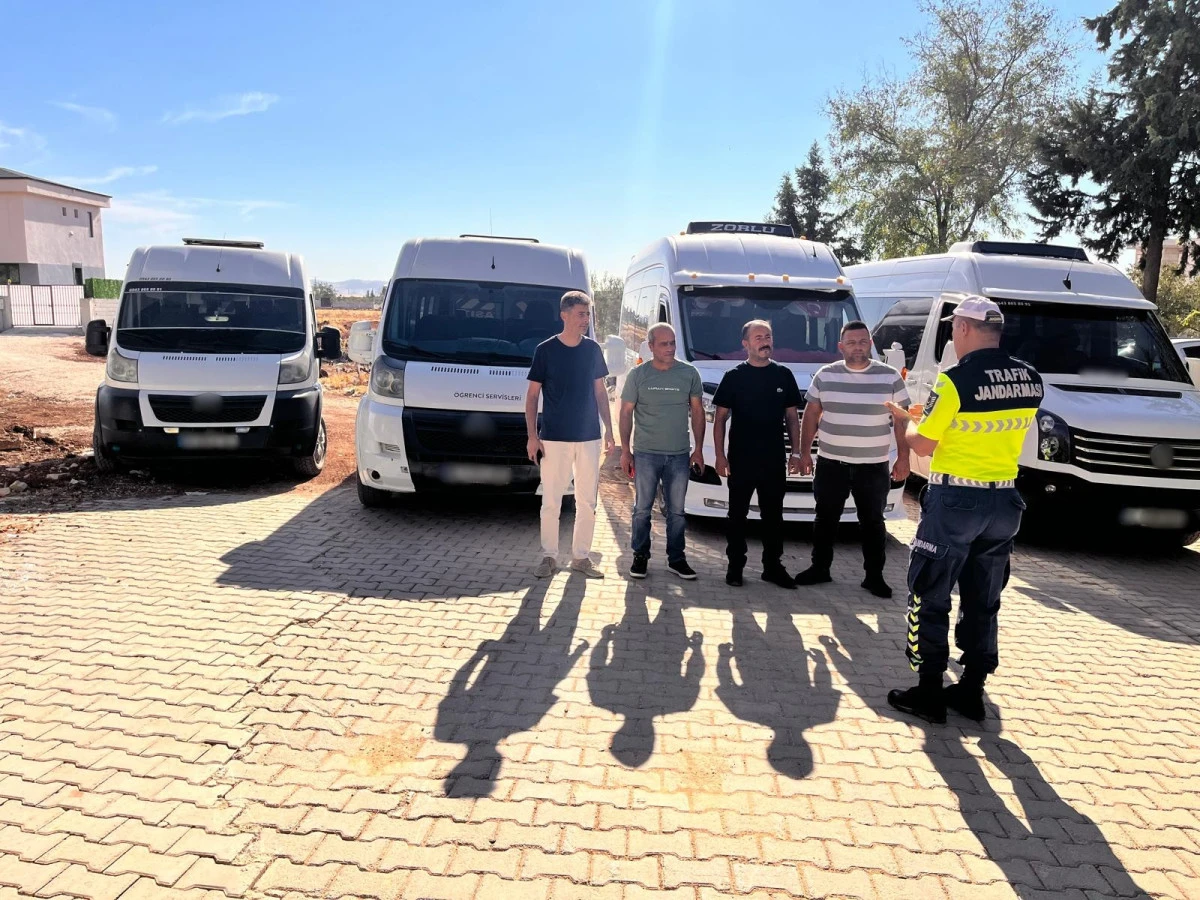 JANDARMADAN OKUL SERVİS ARAÇLARINA YÖNELİK DENETİM