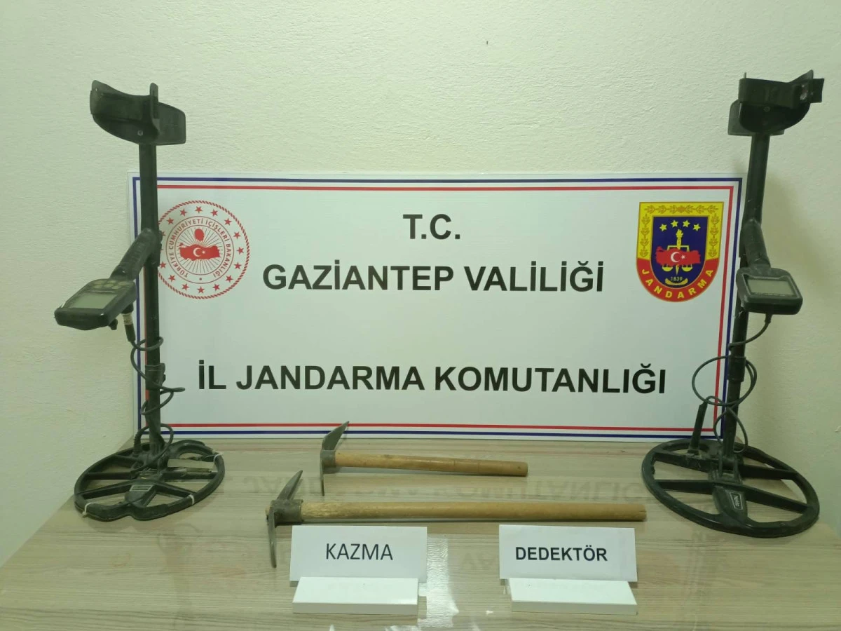 KAÇAK KAZIYA JANDARMA BASKINI