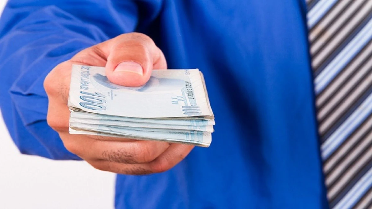 Memurlar ne kadar maaş alacak: İşte yıl sonu hesaplarına yatacak zamlı ücret