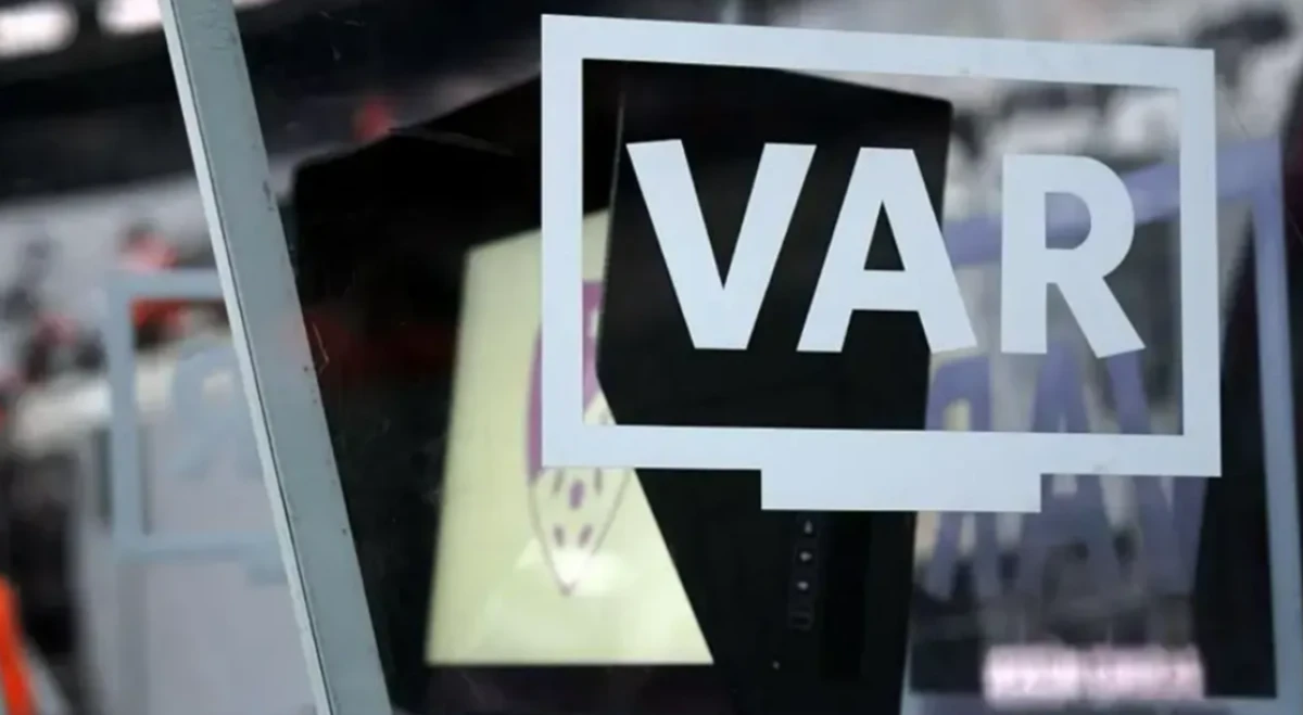 Merakla beklenen Fenerbah&ccedil;e Galatasaray derbisinin VAR hakemi a&ccedil;ıklandı!