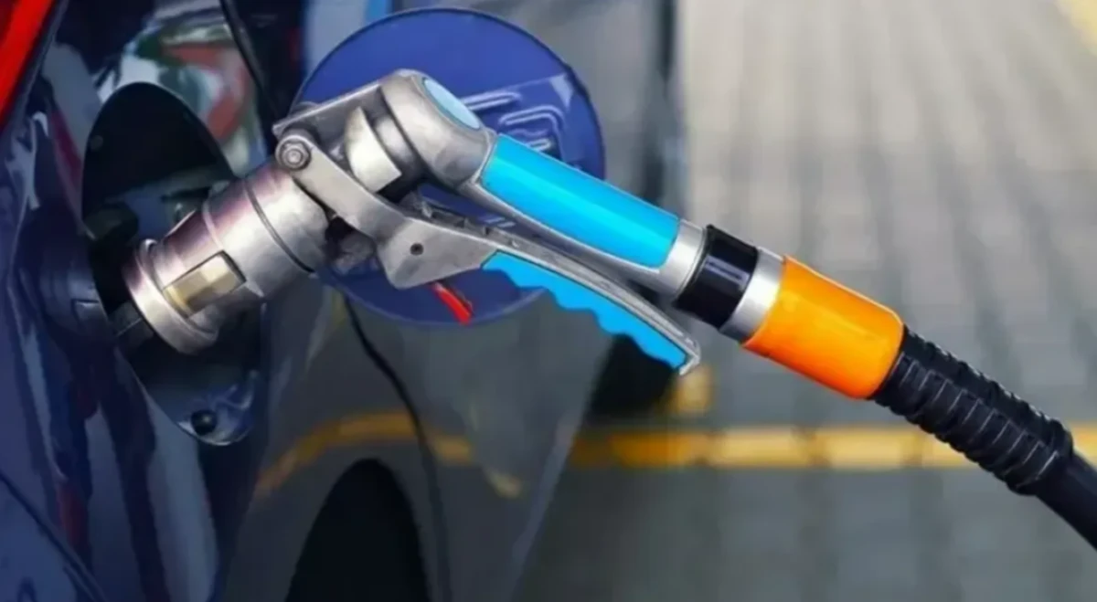 Otogaz fiyatlarına kallavi zam! G&uuml;ncel akaryakıt fiyatları ka&ccedil; TL oldu?