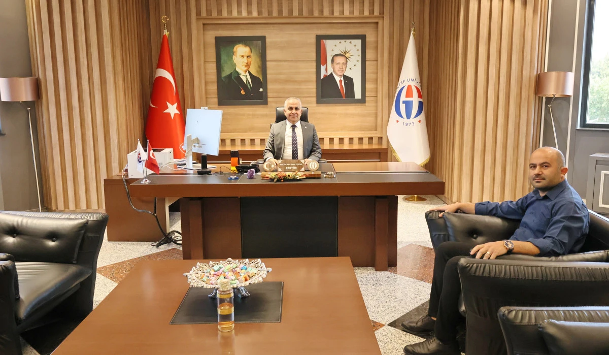 REKT&Ouml;R DOĞAN, EIDA PROJESİ Y&Uuml;R&Uuml;T&Uuml;C&Uuml;S&Uuml; LEVENT KARACAN&rsquo;I KABUL  ETTİ