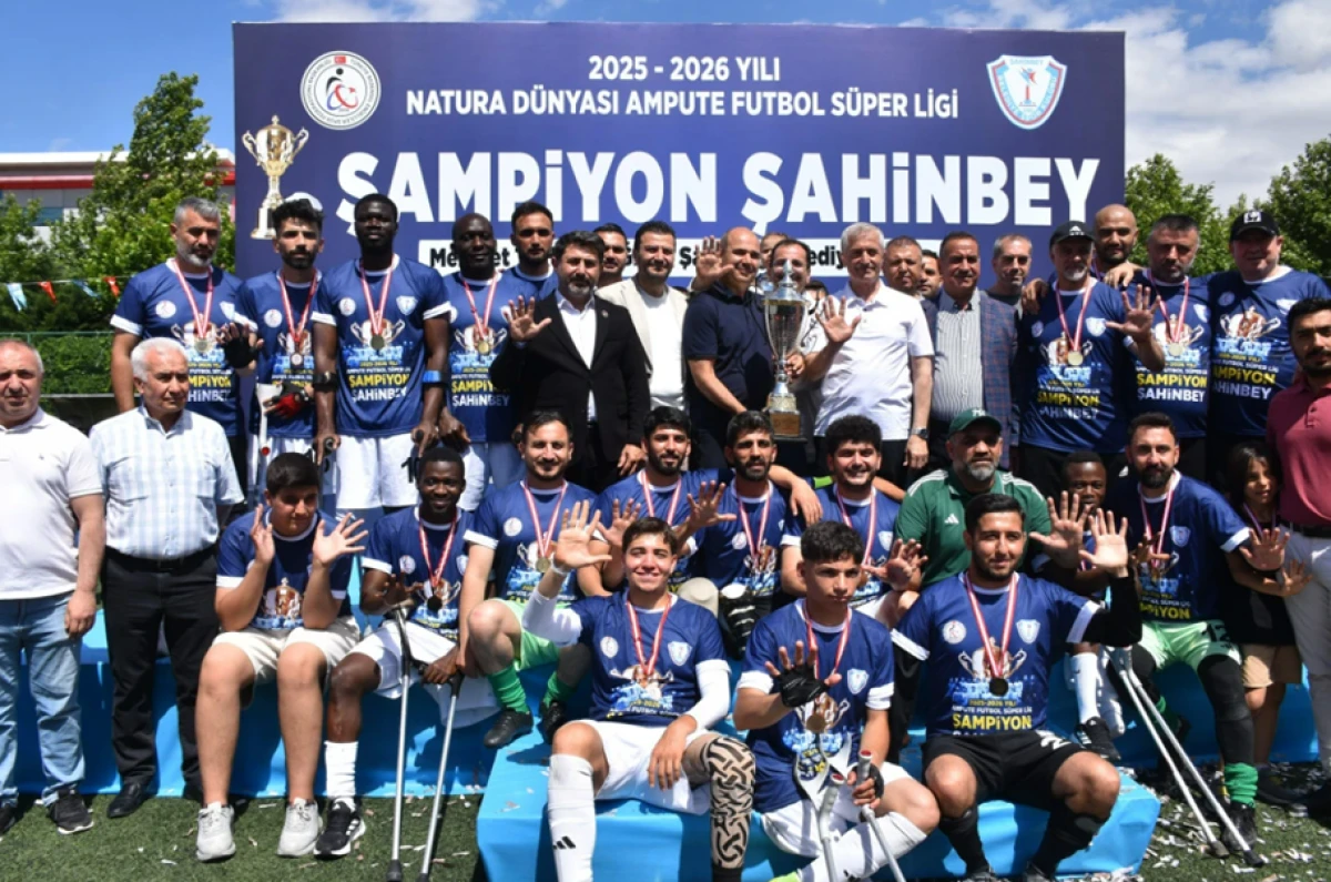 ŞAHİNBEY AMPUTE KUPAYI KALDIRDI