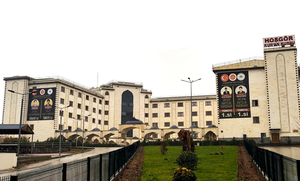 ŞAHİNBEY&rsquo;DE GELECEĞİN HAFIZLARI YETİŞİYOR