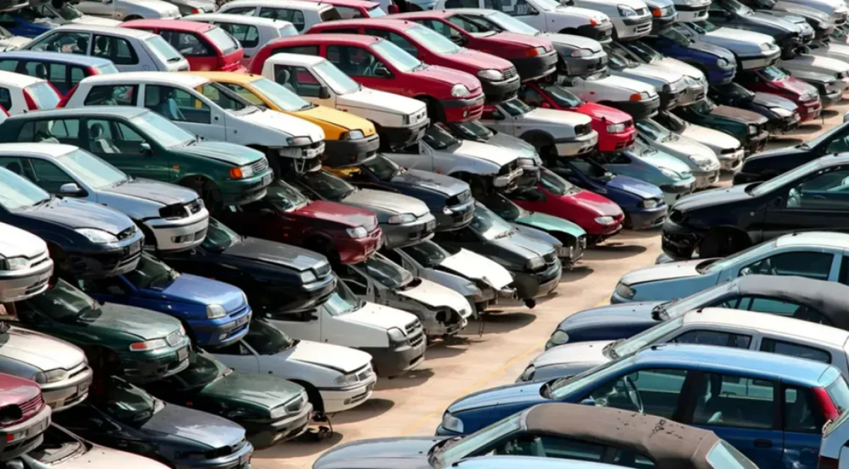 S&uuml;r&uuml;c&uuml;ler yandı: Tarihin en b&uuml;y&uuml;k zammı hepsi i&ccedil;in geliyor!