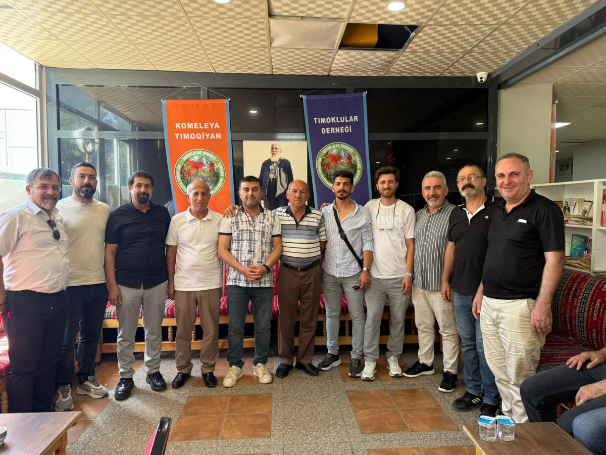 TIMOQLULARDA TAVLA HEYECANI: KAZANAN DOSTLUK VE KARDEŞLİK OLDU