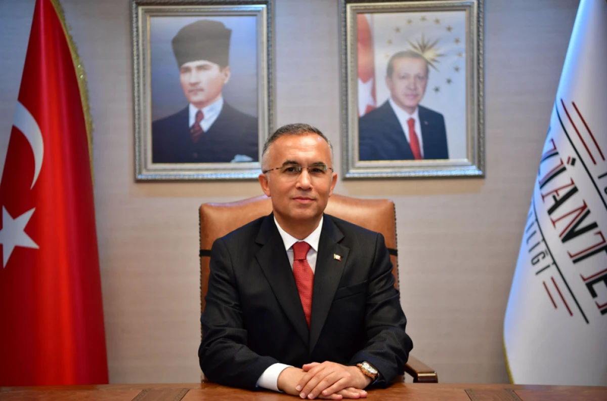 Gaziantep Valisi Kemal &Ccedil;eber' den Anlamlı Bayram Tebriği
