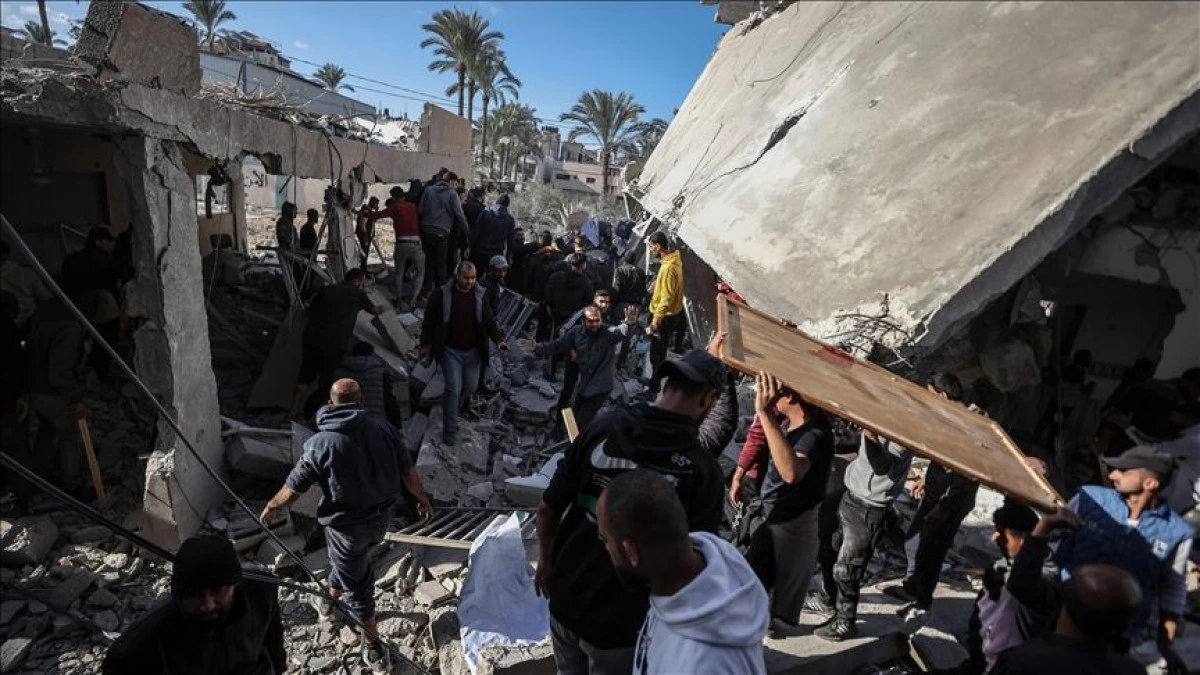 Varlığını işgal, vahşet ve akıttığı kana borçlu olan İsrail, tüm dünyanın gözünün içine baka baka ateşkesi bozup katliam yaptı! Kansız duramadı