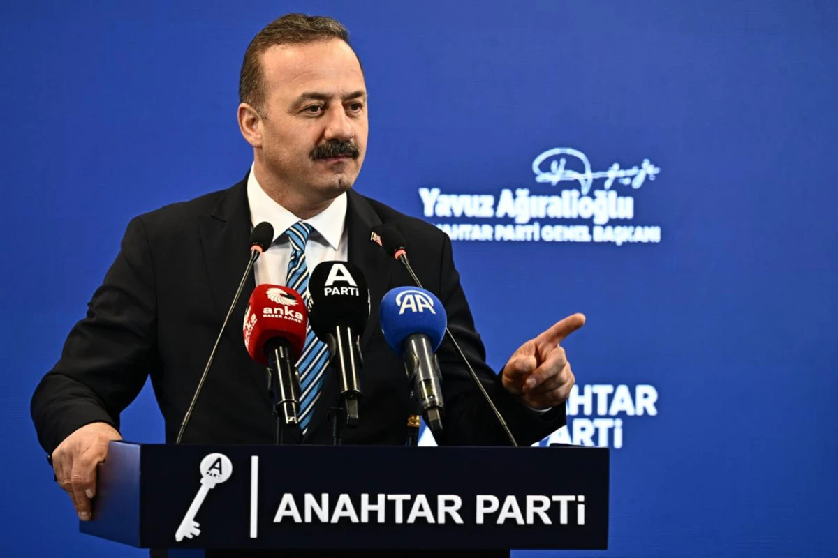 YAVUZ AĞIRALİOĞLU: TER&Ouml;R&Uuml;N OLDUĞU YERDE DURUR MUYUM?