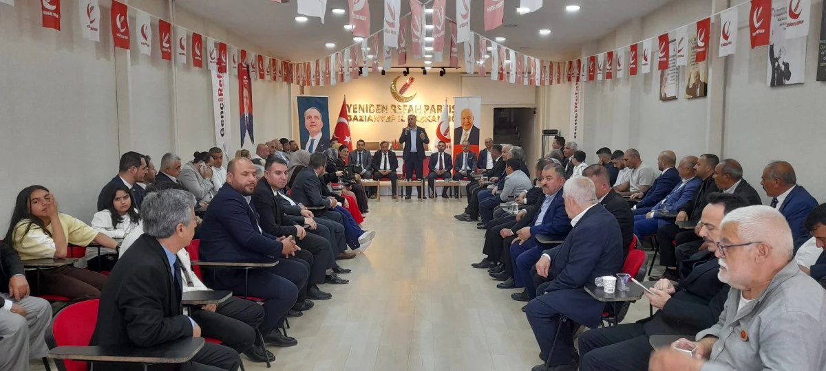 YENİDEN REFAH&rsquo;TA BAYRAMLAŞMA COŞKUSU