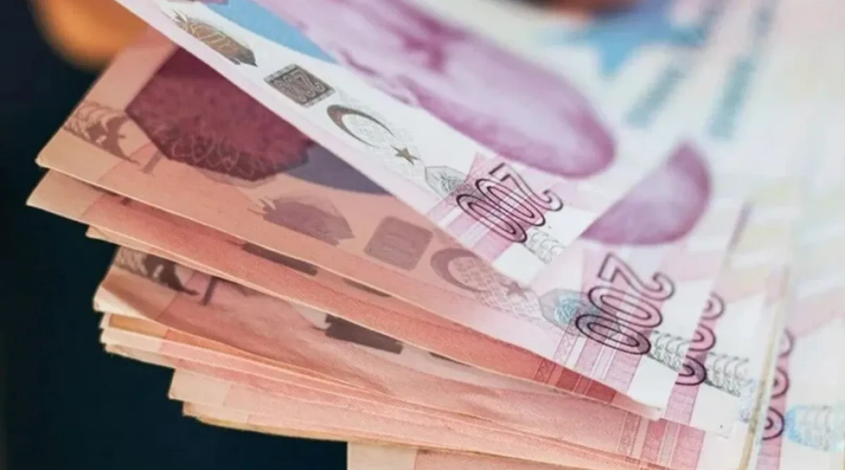 Zamlı maaş g&uuml;n&uuml; ne zaman? Zam farkı yattı mı? İşte memur ve emekli i&ccedil;in &ouml;deme takvimi